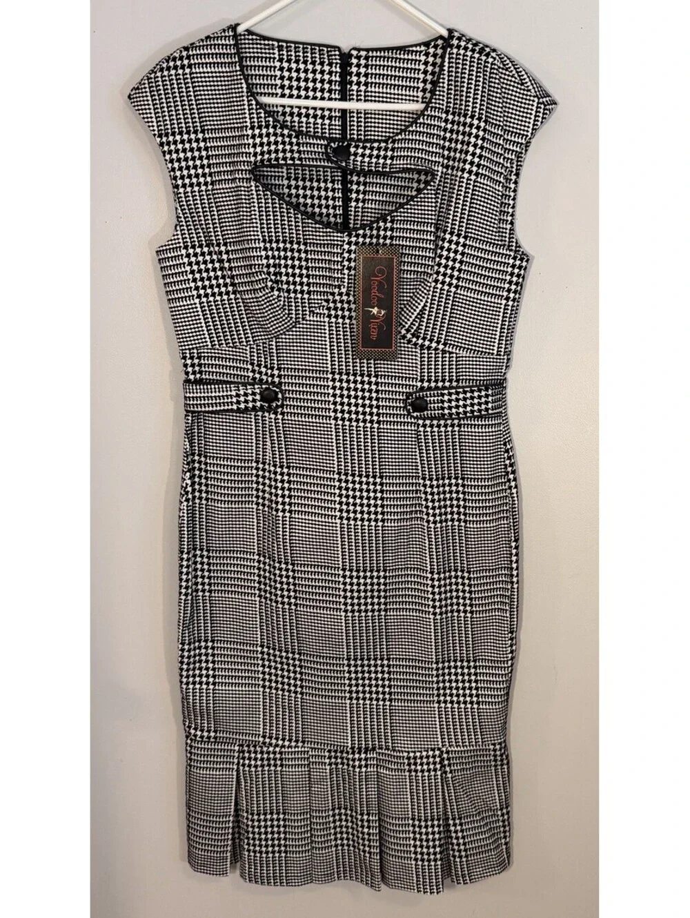 Voodoo Vixen Houndstooth Plaid Sheath Dress B & W Cap Sleeve Keyhole Whimigoth L